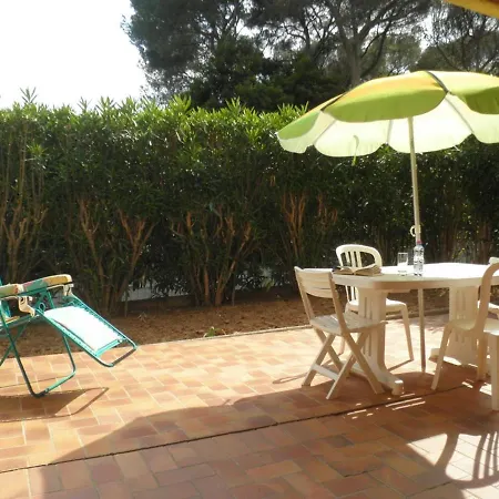Apartment 3p En Rez-de-jardin Avec Piscine Et Parking, A 600m De La - Saint-raphael - Fr-1-226a-151 Saint-Raphael (Var)