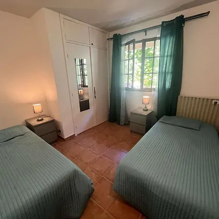 Διαμέρισμα 3p En Rez-de-jardin Avec Piscine Et Parking, A 600m De La - Saint-raphael - Fr-1-226a-151 *