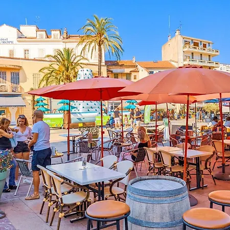 3p En Rez-de-jardin Avec Piscine Et Parking, A 600m De La - Saint-raphael - Fr-1-226a-151 *